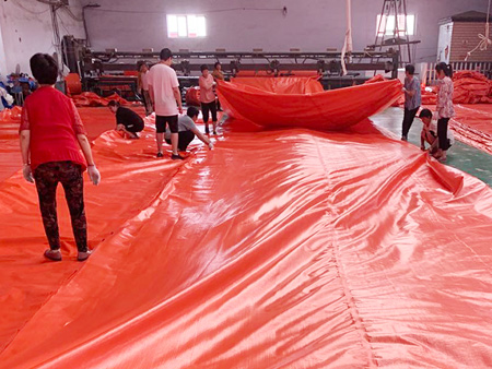 What Are The Uses of Tarpaulin in Life